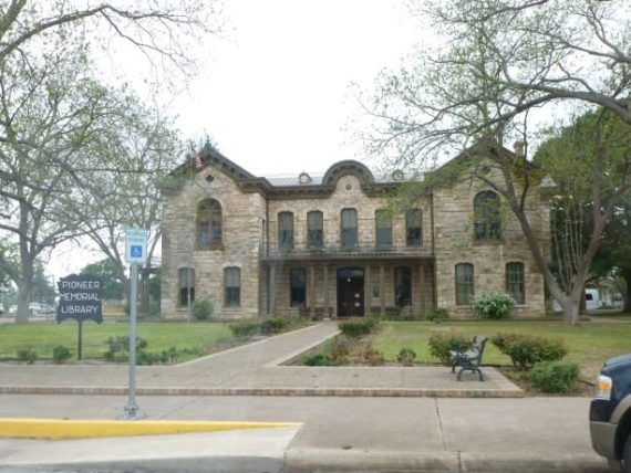Fredericksburg Pioneer Memorial Library